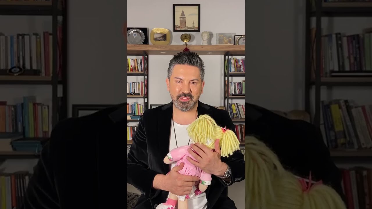 BEBEĞİNİZİ NASIL SALLADIĞINIZ ONUN KİŞİLİĞİNİ ve PSİKOLOJİSİNİ ETKİLİYOR!