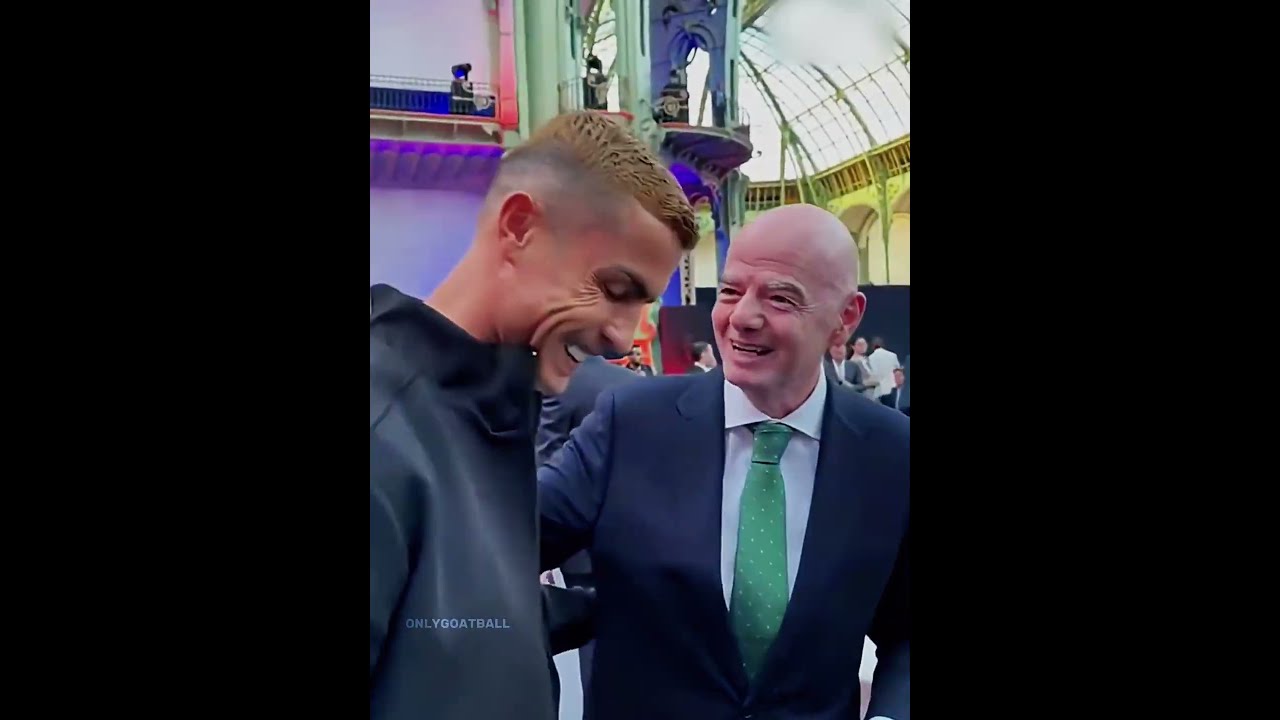 Реакция Роналду на ПРЕЗИДЕНТА ФИФА..😅😂!
