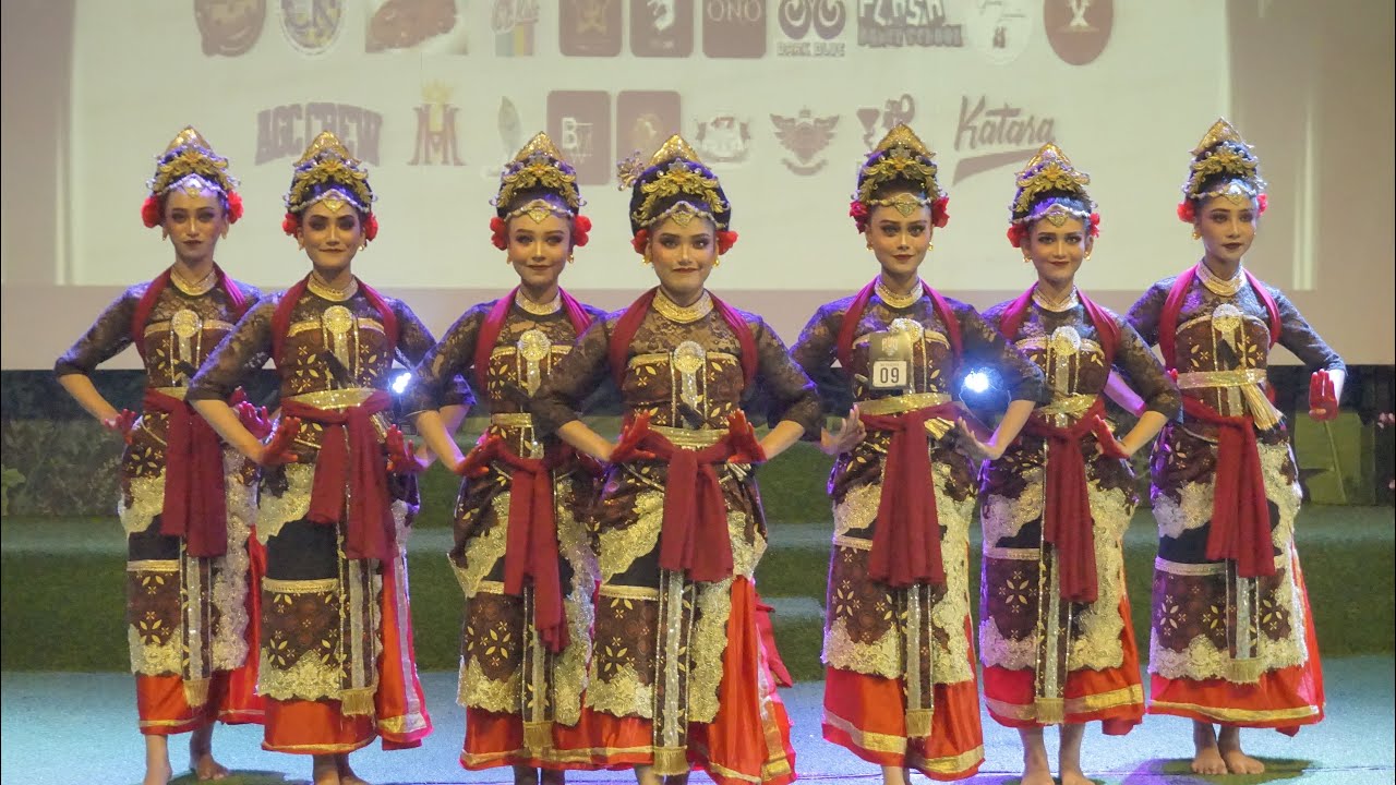 Putri Kirana Live at Jatim Park 1 RVD Contestant By Satria Pinandhita   SMAN 2 Lumajang