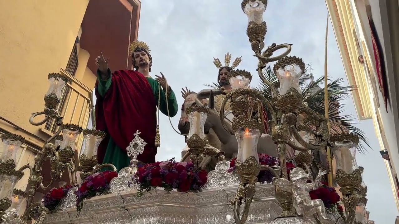 Nuestro Padre Jesús de la Victoria por la hermandad del Nazareno y La Flagelación