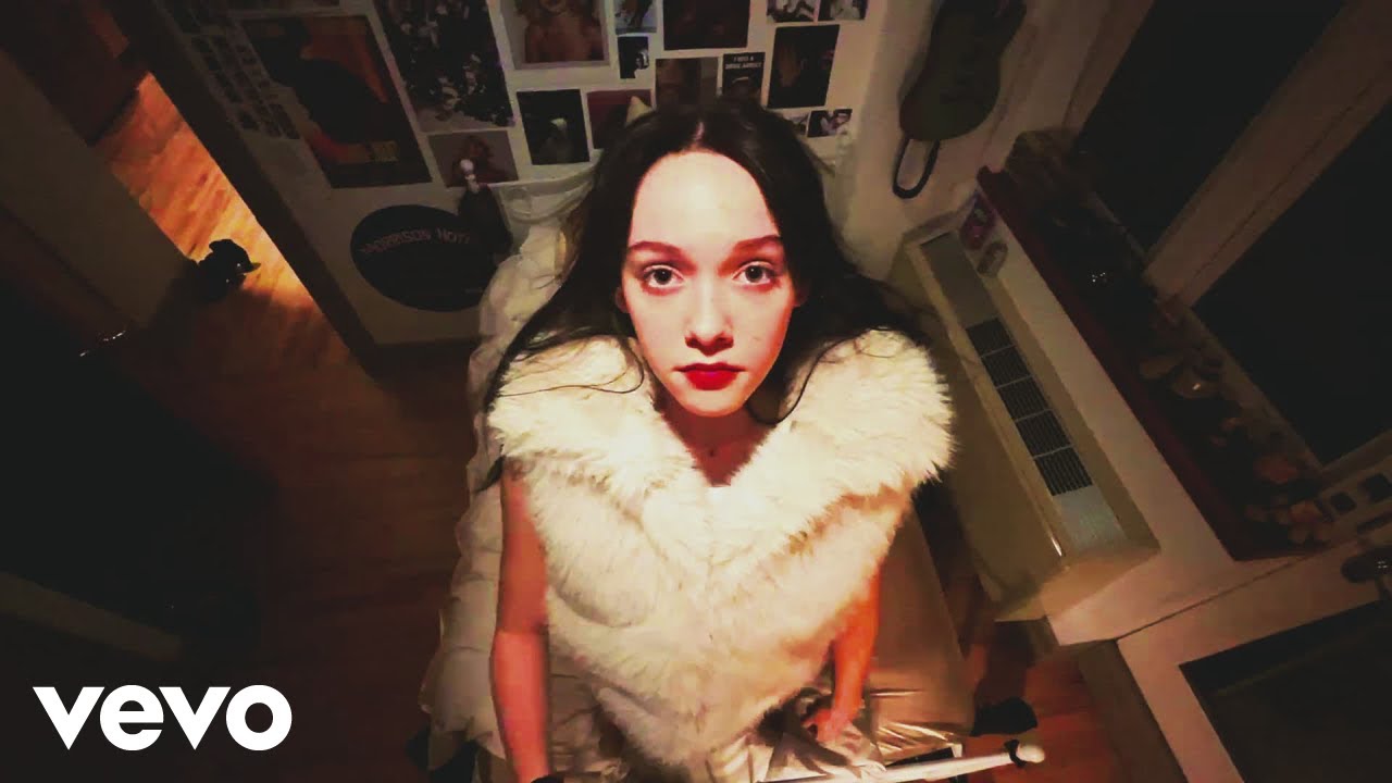 Belle Blue - woof (Official Music Video)