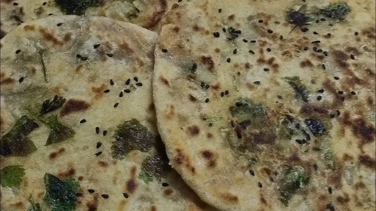 Aalu kulcha sirf dekhne me nhi khane me v tasty bna hai ak bar try jarur kare