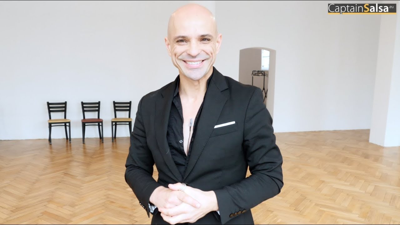 How to do - circle with your shoulders - Captain Salsa