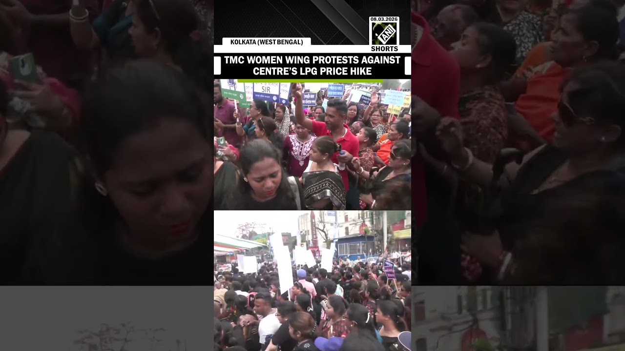 TMC women wing protests against central government over LPG price hike