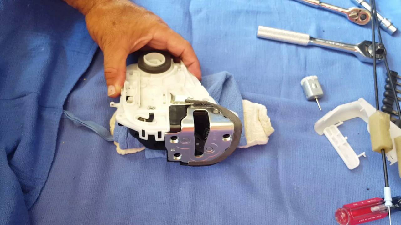 2011 Toyota Tacoma door Actuator motor fix.