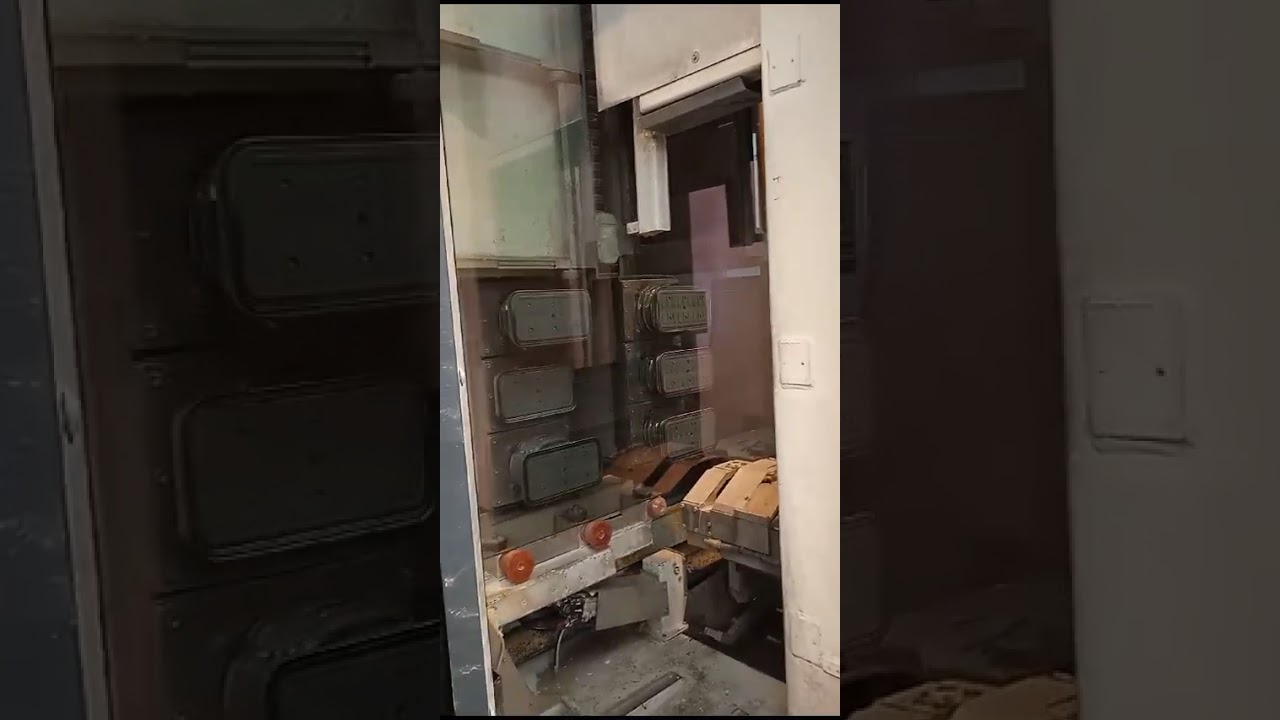 VERTICAL CNC INTERMAC VERTMAX 2.2DRILLING-MILLING MACHINE WITH 2 SUCTION CUP CARRIAGES