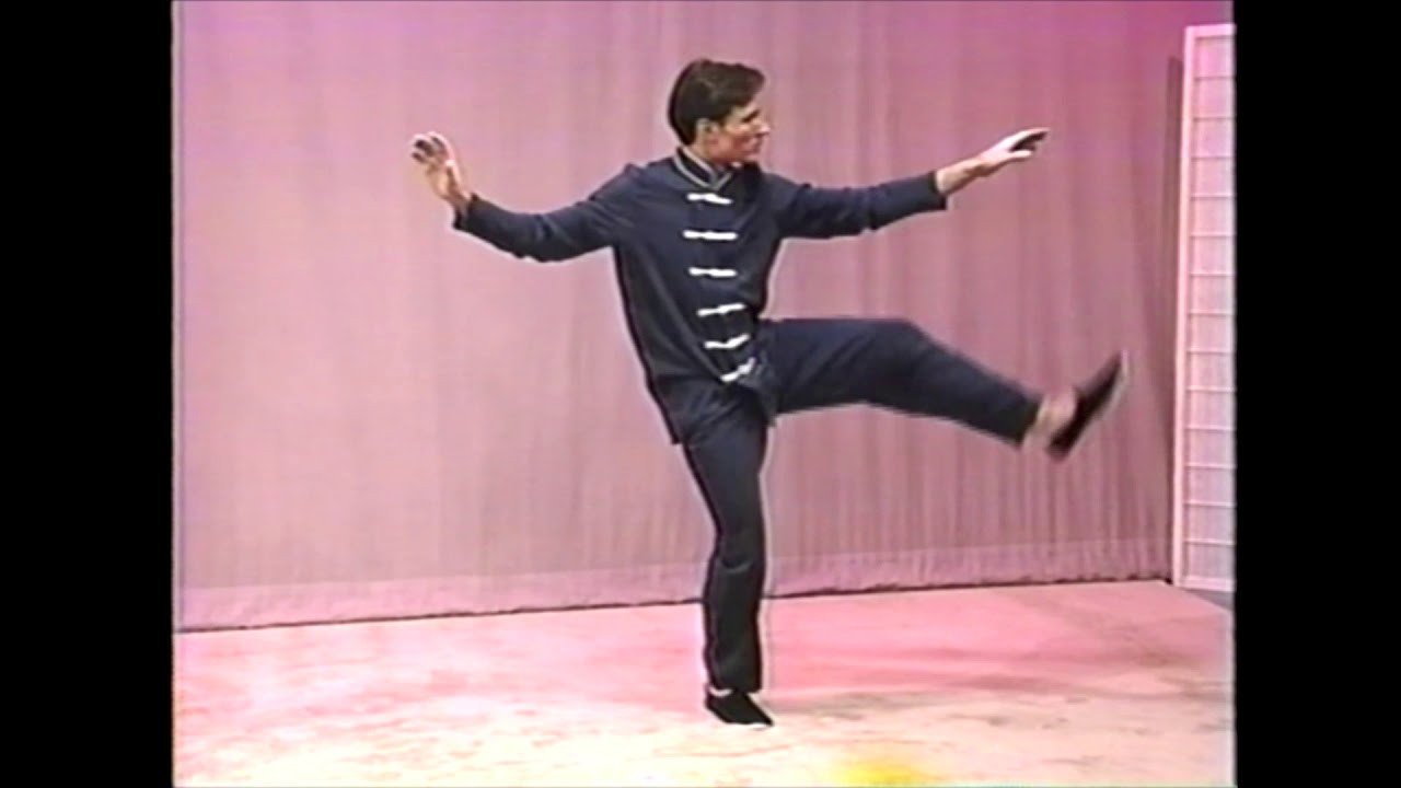 Sun Style Tai Chi Chuan - The Complete Form - Section 4