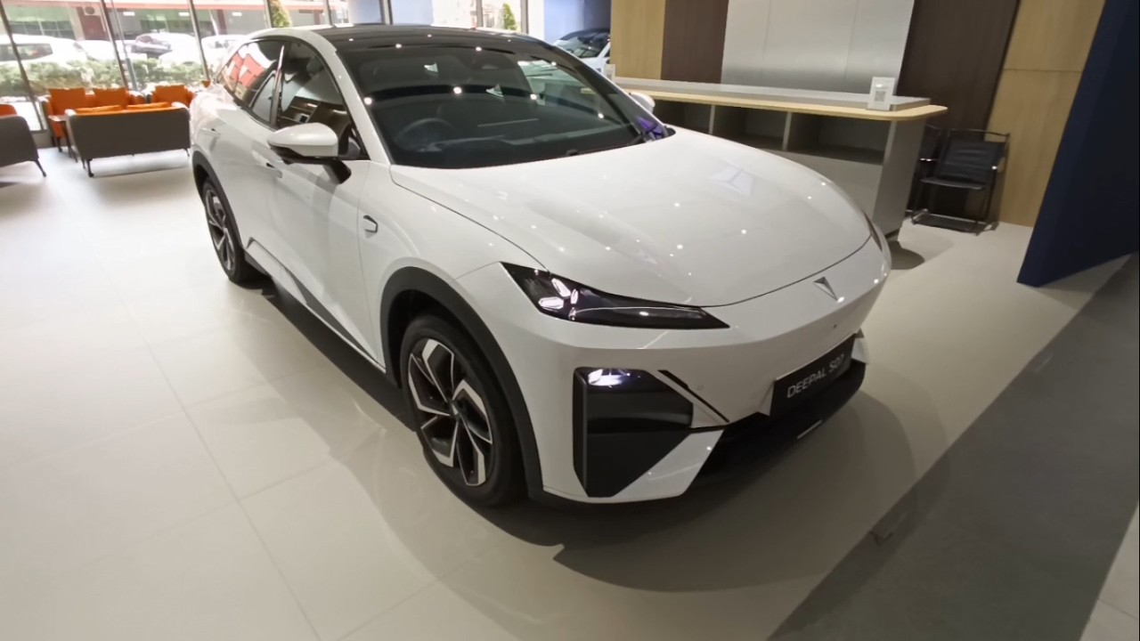 Deepal S07 EV Long Range white walkaround (Brunei)