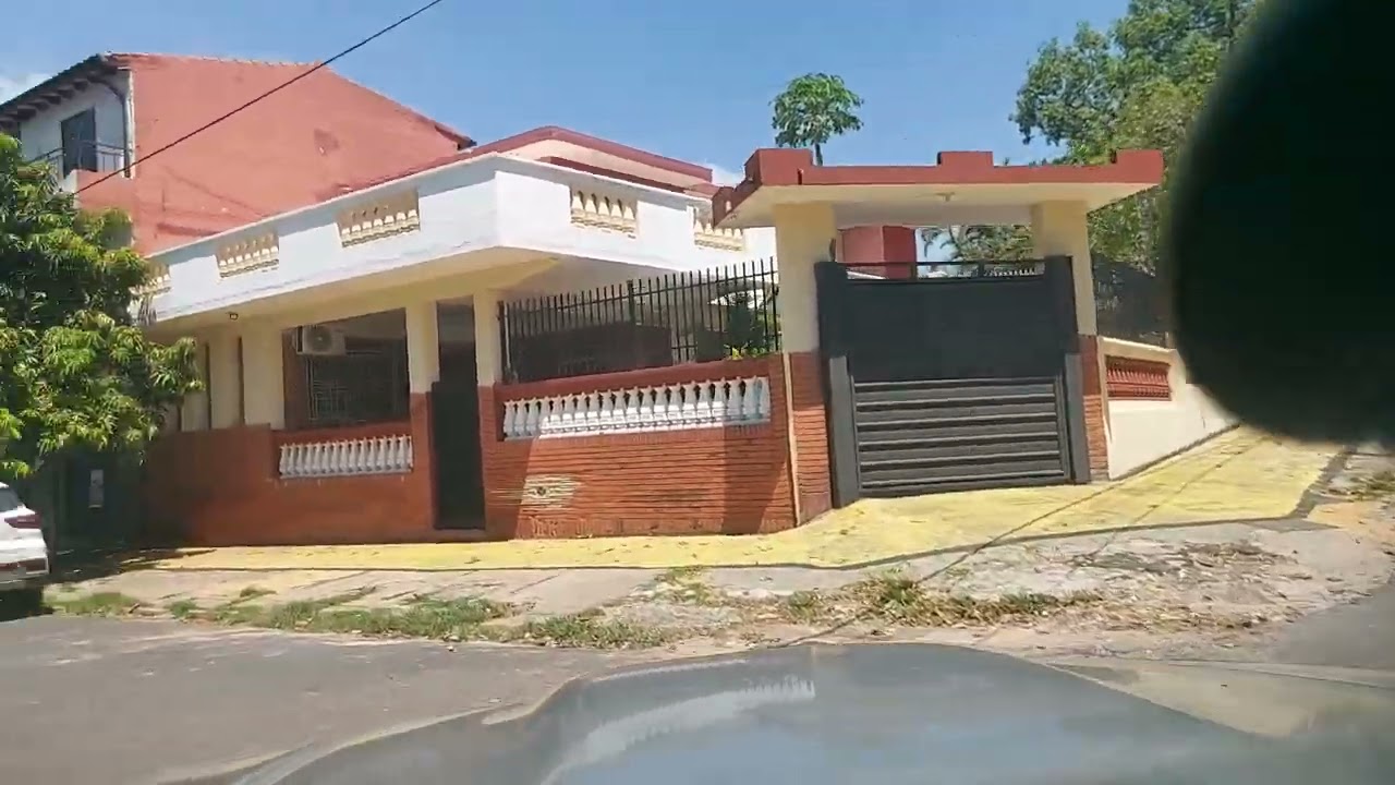 Recorriendo a lomo de cuatro Ruedas el barrio Sajonia de Asunción Paraguay.