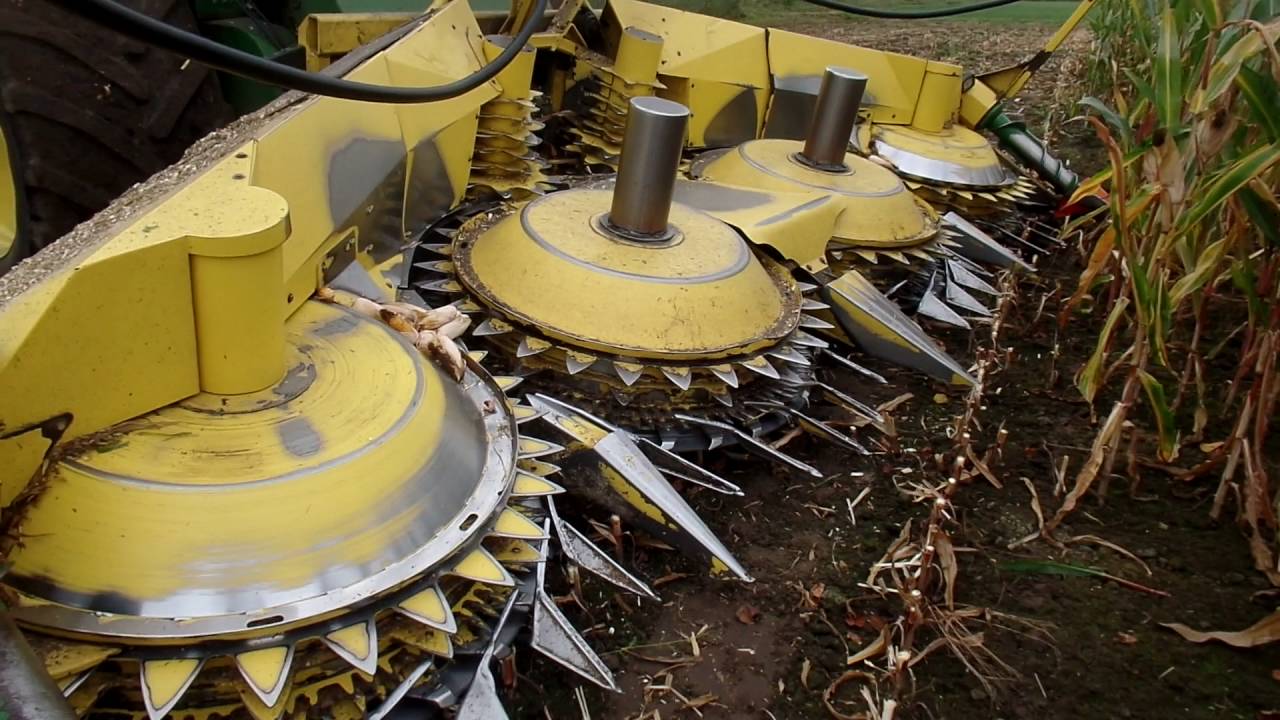 JOHN DEERE 7700 MAISHAKSELAAR CLOSE UP