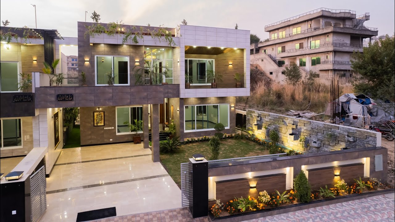 £194,000 | 6.9 Crore | Price Negotiable | 6 Bed House For Sale In Mirpur | Sector D-4 | Block 2A