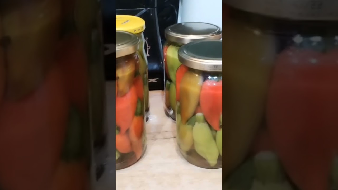 Лути пиперчиња во тегла