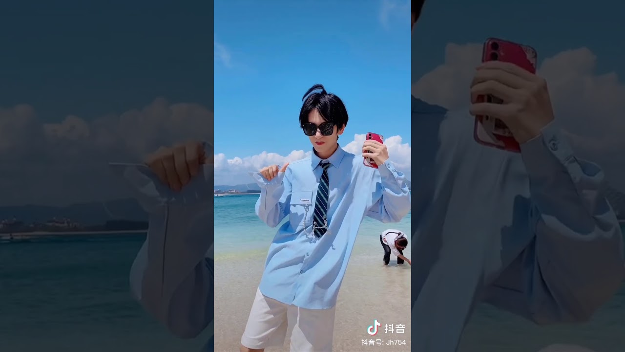 tik tok trung : (nhóm HLT ) Cả nhóm ik  biển 🥰🥰🥰