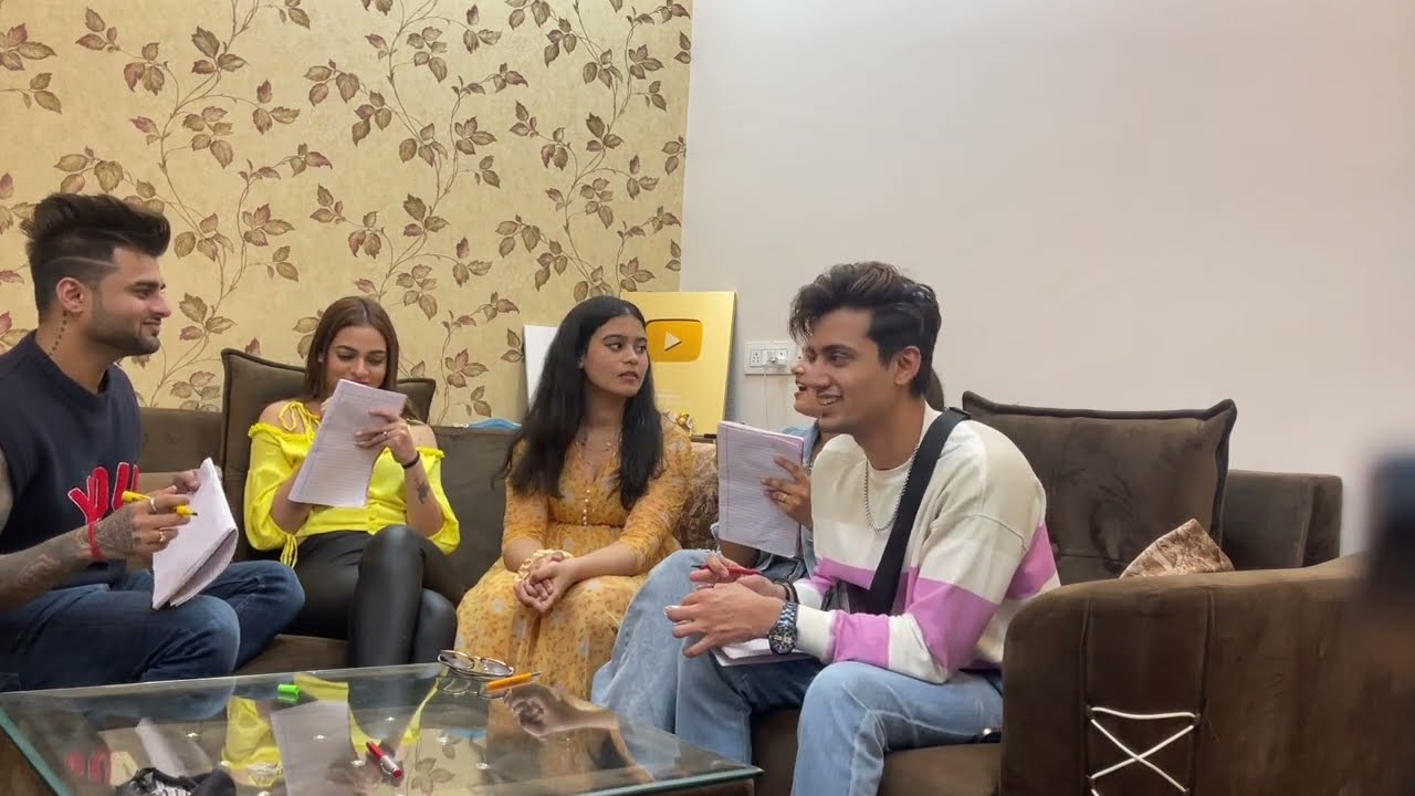 🤣WHO KNOWS EACH OTHER BETTER?|👩‍❤️‍💋‍👨ft .Sohak and Pihu Dipesh