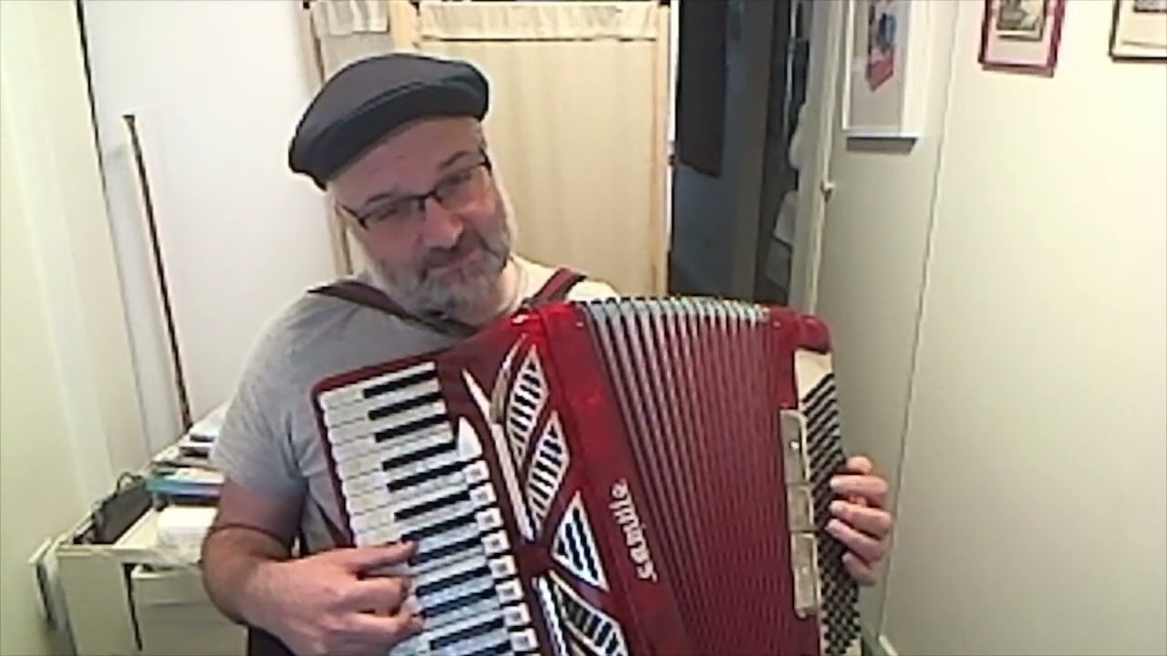 Strict Machine (Goldfrapp, Black Cherry, 2003) ... played on the accordion!