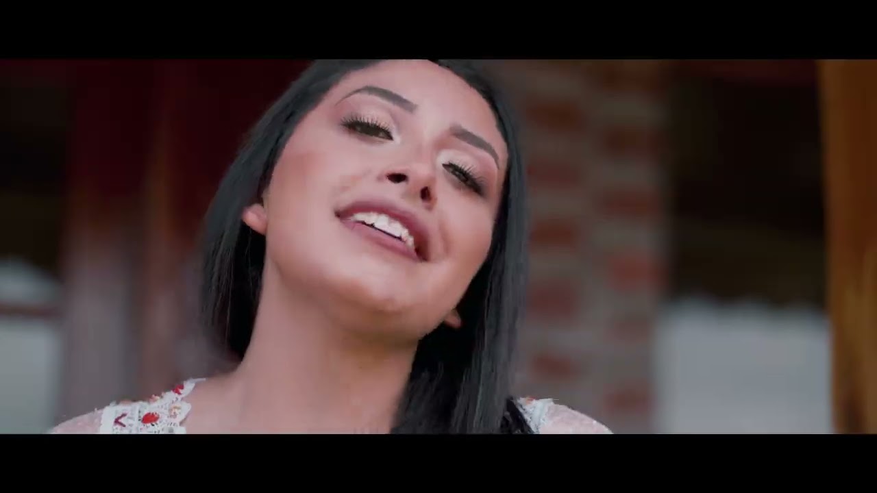 Bailemos en Carnaval (video oficial) Celina