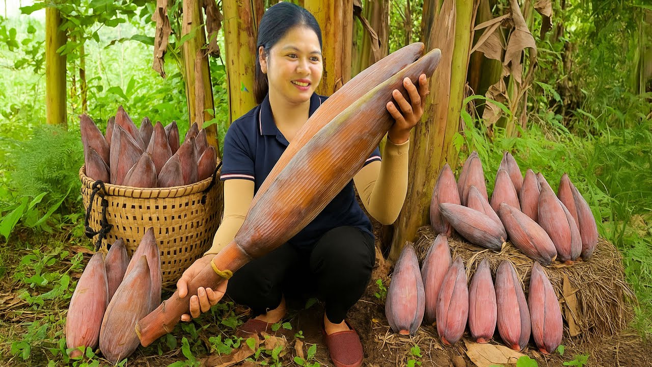 Harvest banana flowers goes to market sell - Banana flower salad recipe | Rural Woman’s Life