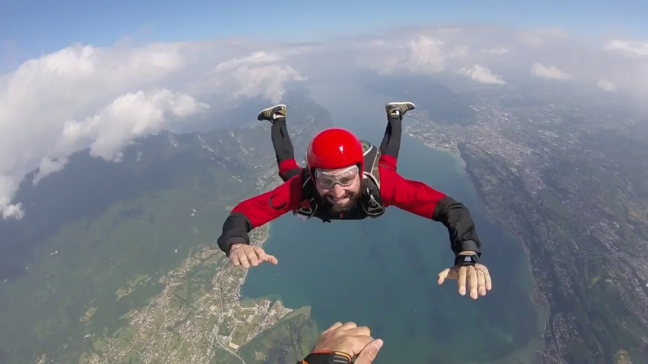 6 premiers sauts du brevet B2 vol relatif   savoie parachutisme