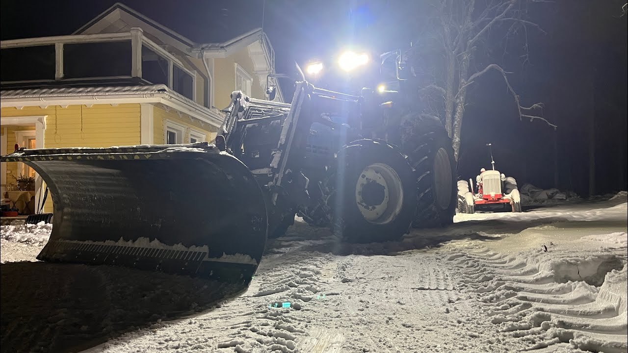 Valtra 6850 aurausta