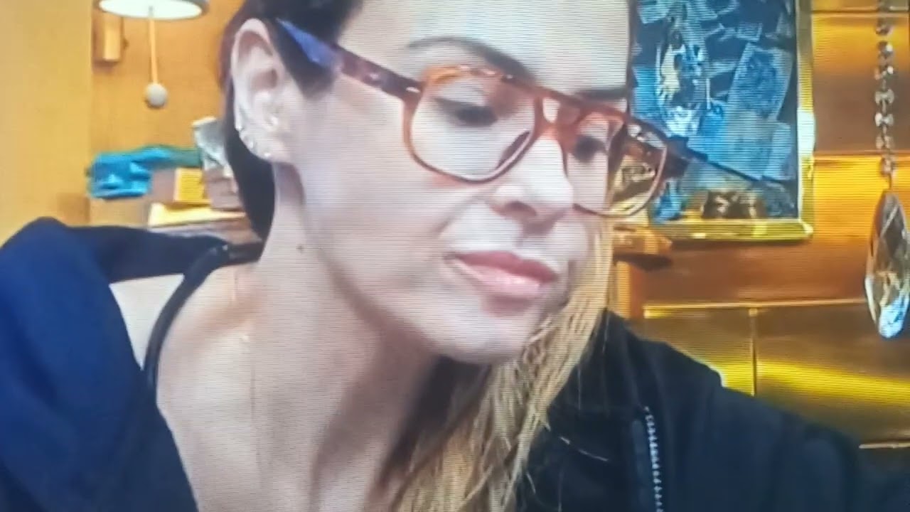 babu chama Ana de inútil por não ganhar prova