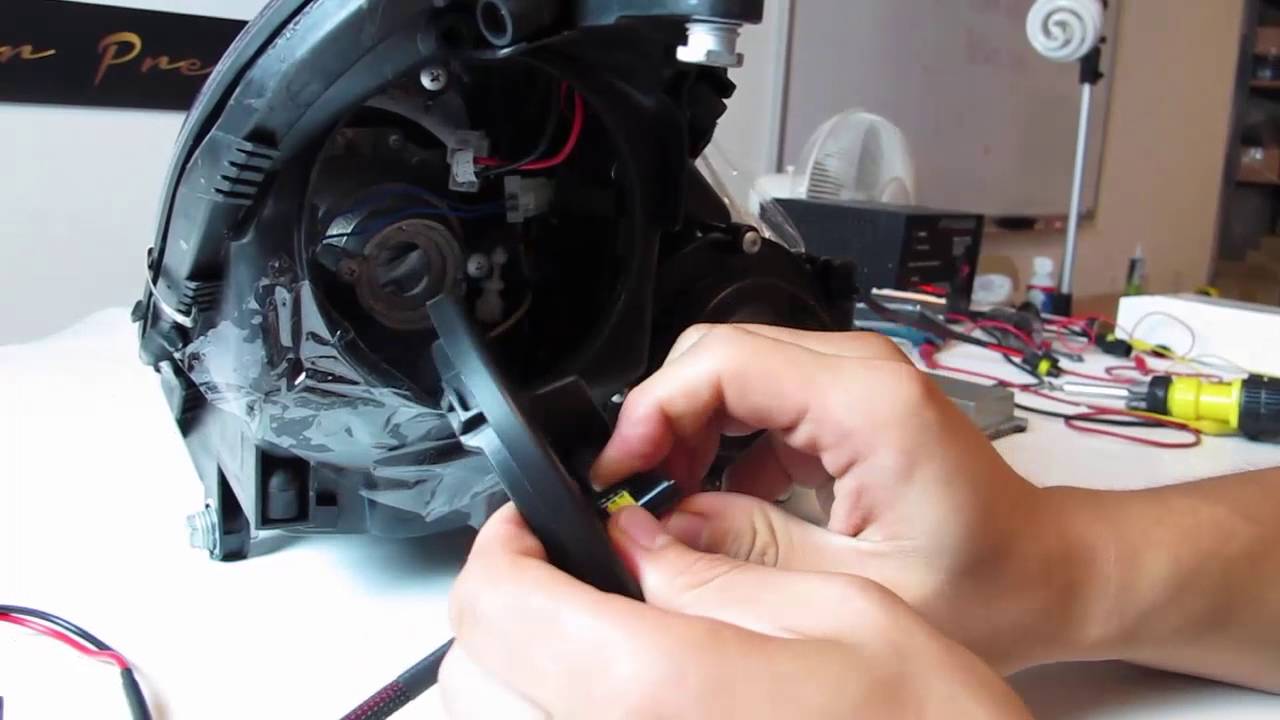 R171 Low Beam Bulb Change