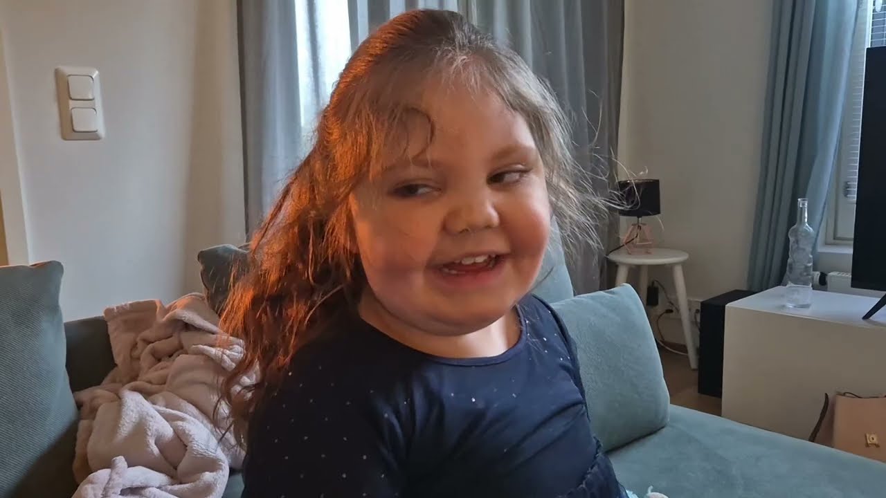 Laiskiaissunnuntain kunniaksi kävimme varastossa ja haimme kirjoja 🤓 📚