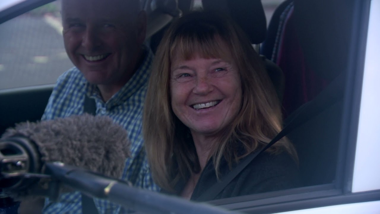 UK drivers face £200 fines in mobile phone clampdown | 5 News