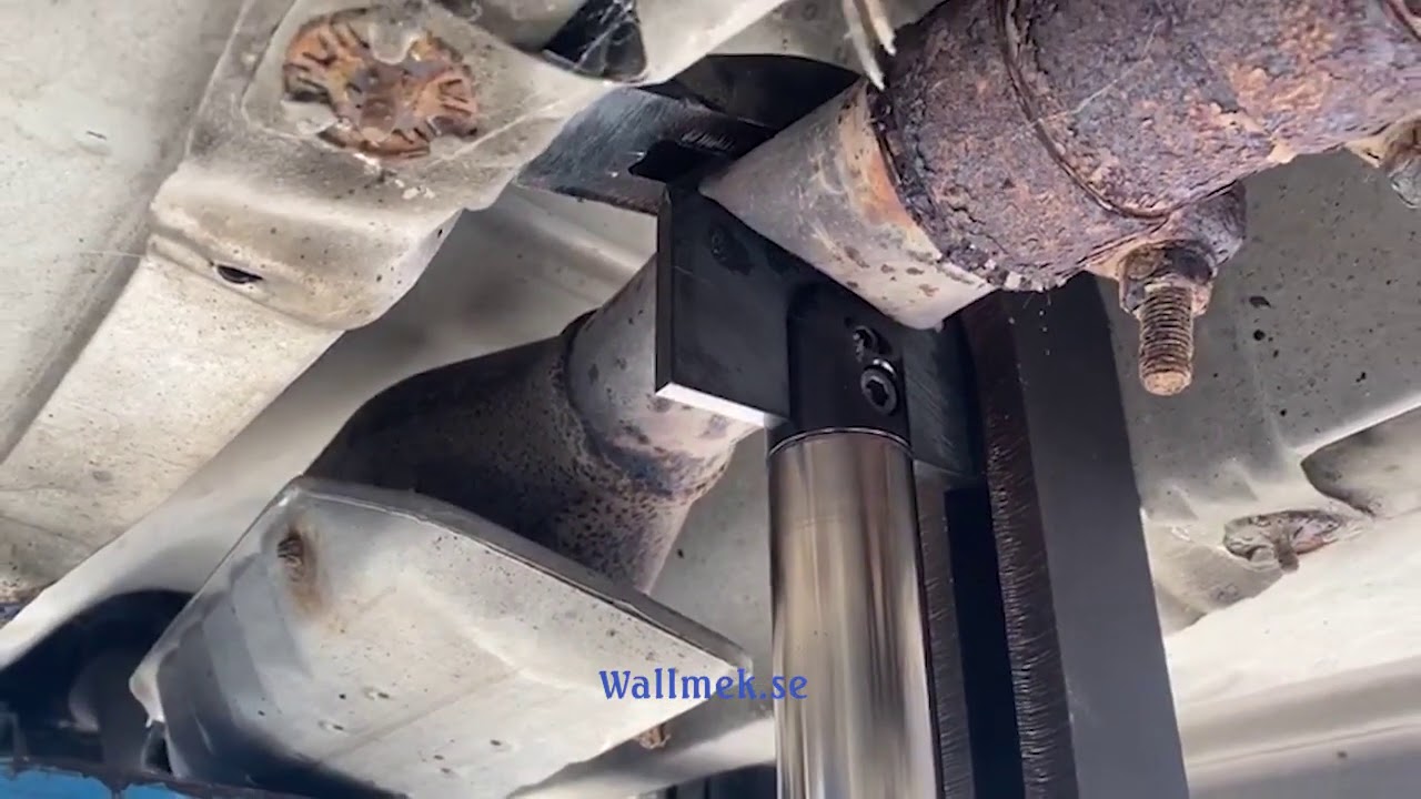 Cutting out a Catalytic Converter for recycling