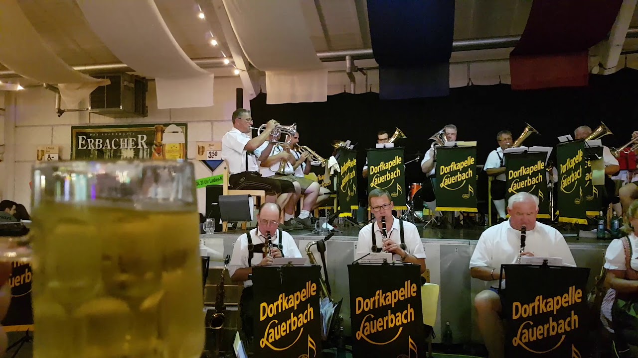 Volksmusik auf dem Wiesenmarkt in Erbach im Odenwald / Trad. German brass music live at Wiesenmarkt