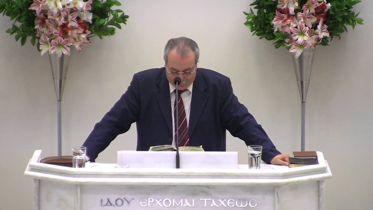 Μη κλαις για τη μοναξιά σου γιατί έτσι εργάζεται ο Θεός τη δόξα Του στη ζωή σου.