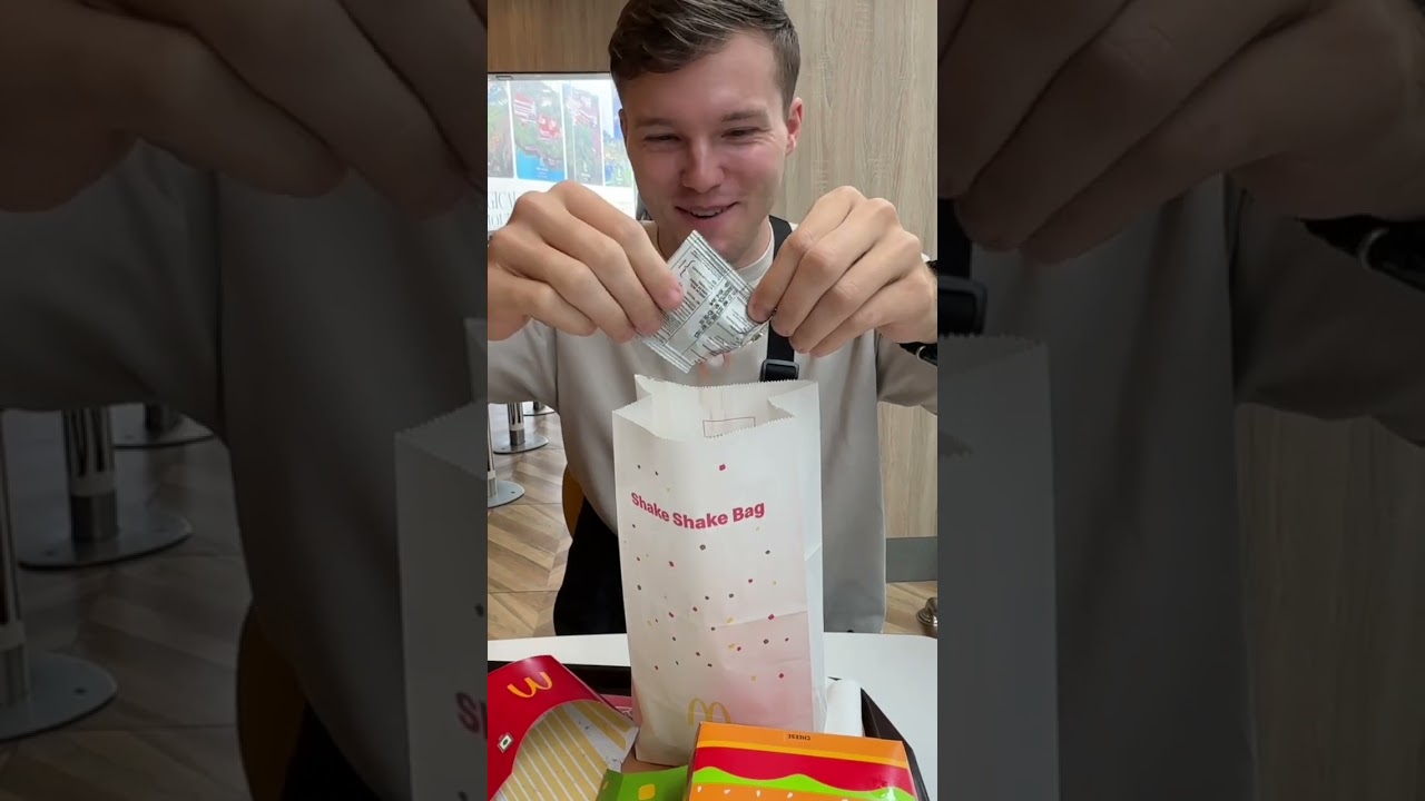 Американец пробует McDonald's в Индии!