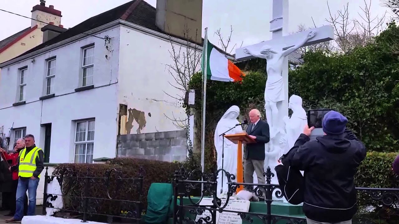 The reading of the Proclamation on the Mall, Dingle  with Pat Neligan.