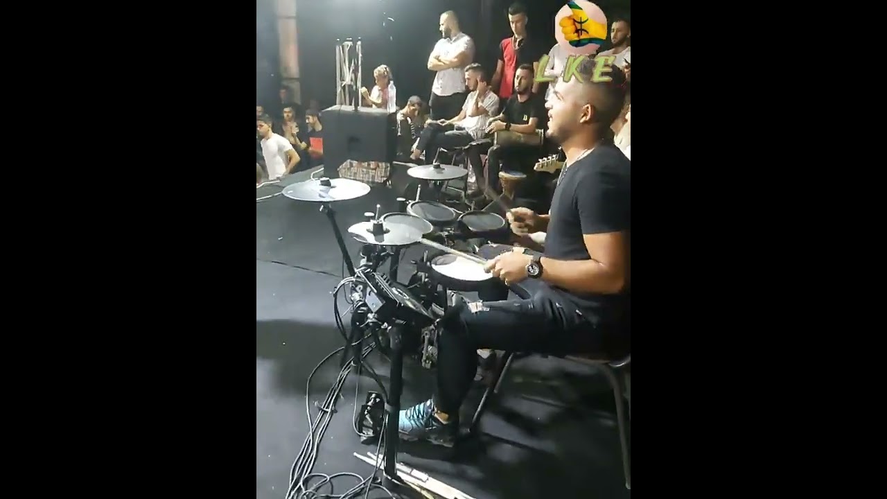 live fête Kabyle 😍ambiance de fou😜 (#lyes chanteur ) robla robla 🎧🎤💫💥nouveauté 2022