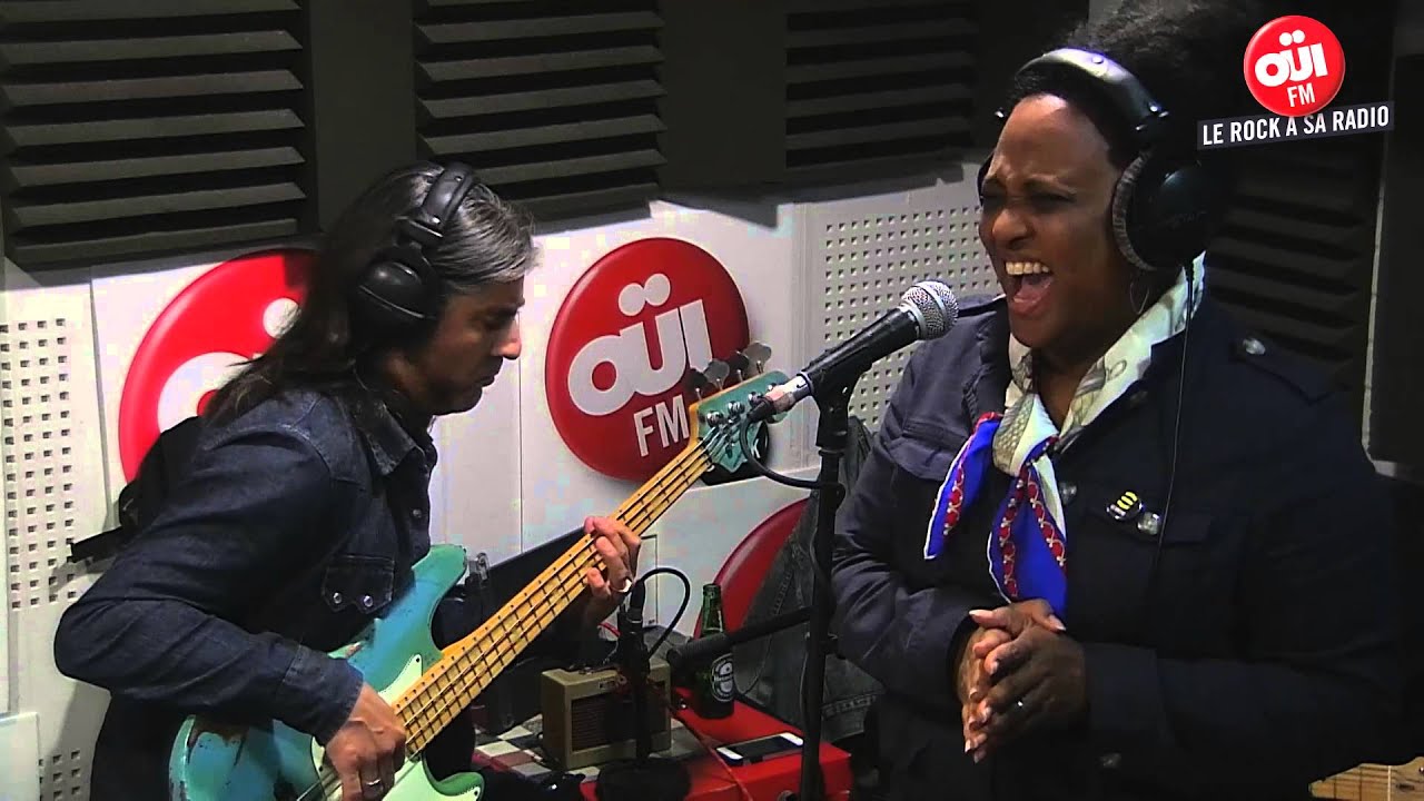 Lisa & The Lips - Troubled Mind - Session Acoustique O&Uuml;I FM
