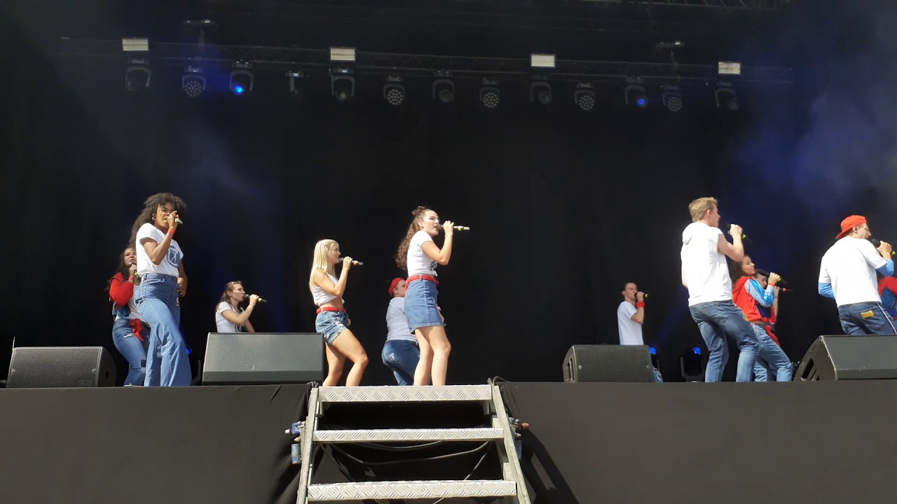 Campus 12 op herentals feest ~ Magic