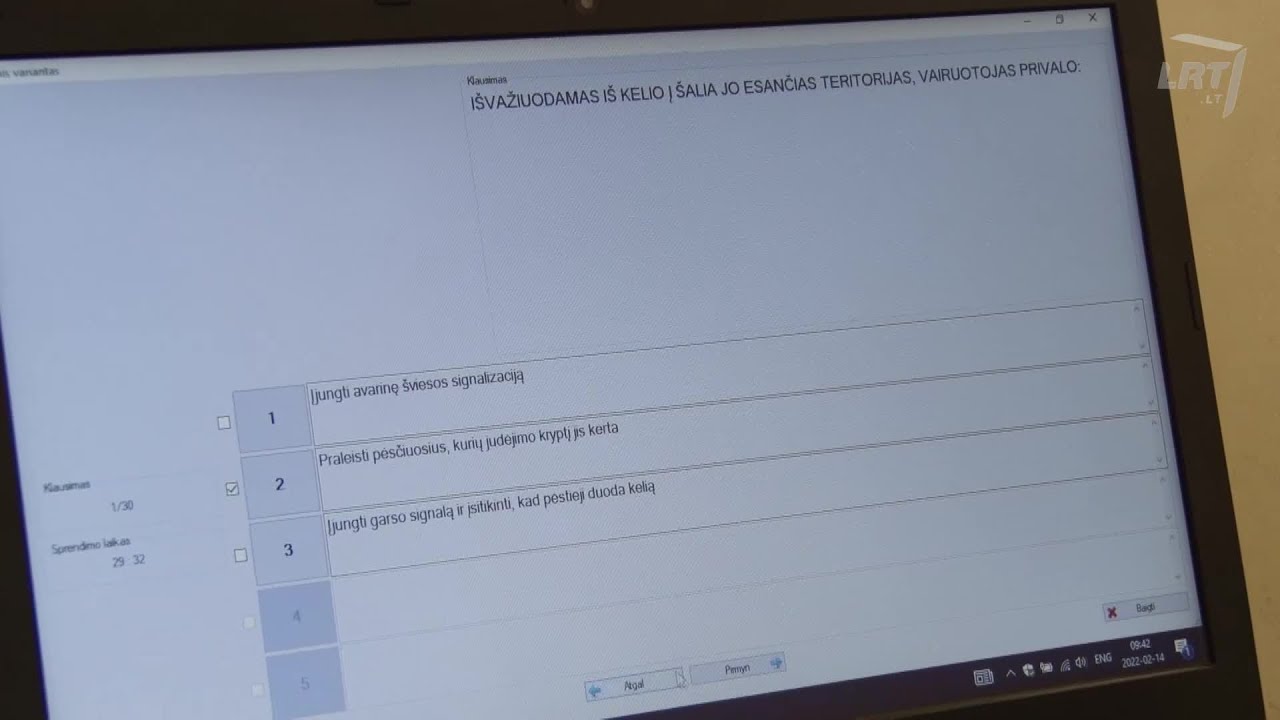 Keliai. Mašinos. Žmonės. KET klausimynų pinklės ir dėl kokių priežasčių vairuotojai gaminasi savadar