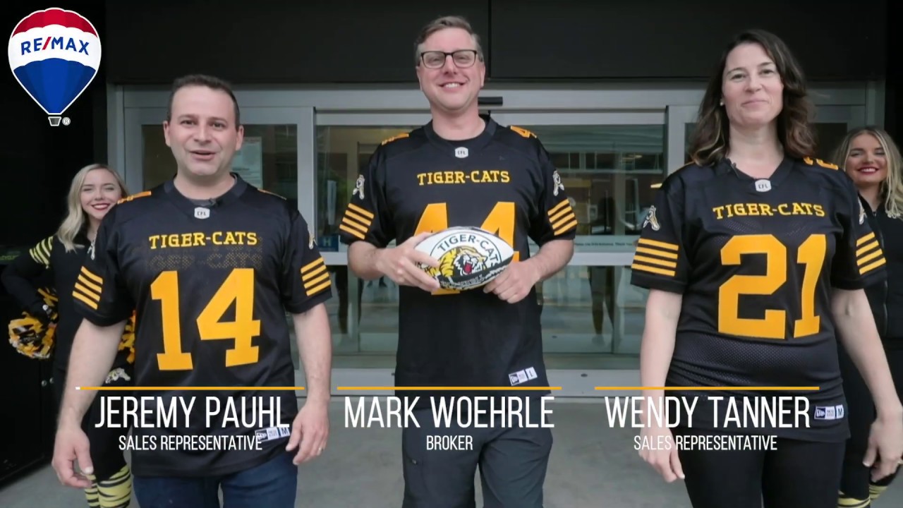 Tour Tim Hortons Field, Go Ticats ! Pig Skin Pete! Cheer leaders!