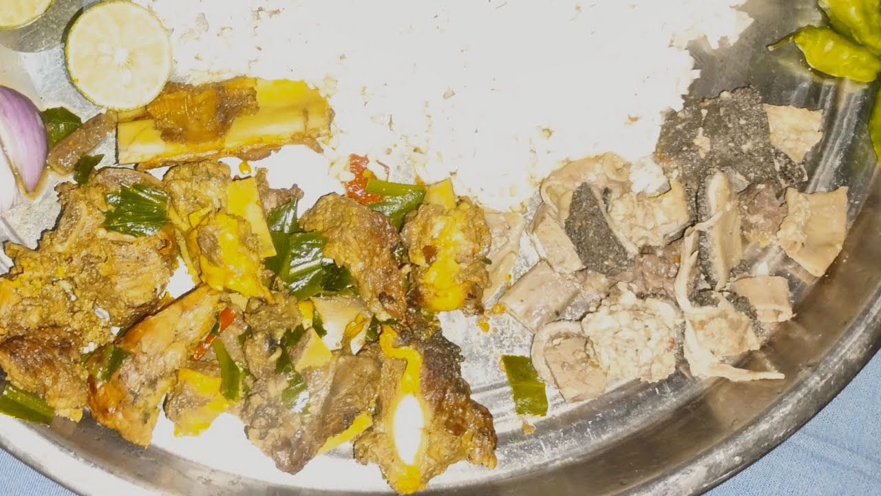 EATING DELICIOUS BEFF  CURRY 🍖 AND BEEF INNARDS/🧅 ONION/EXTRA  GRAVY#KUKILAND