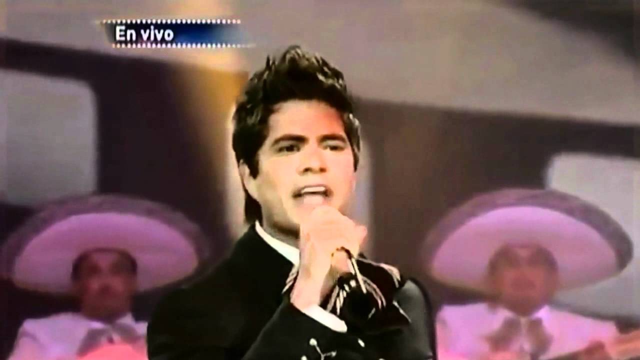 Paco - El Aventurero (Concierto 10 La Academia 2011) + La Visita de su Papá el Sr. Javier Zazueta.
