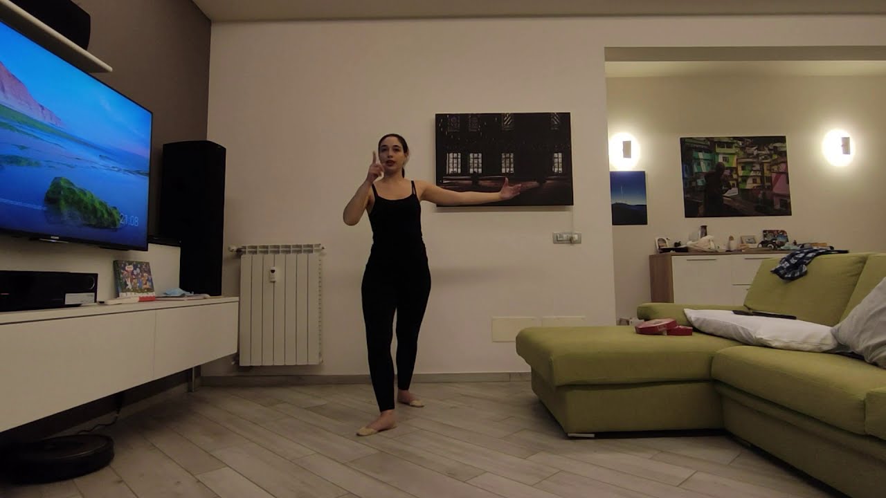 Tutorial per imparare ad eseguire i pivot (giri) passé - Ginnastica Ritmica