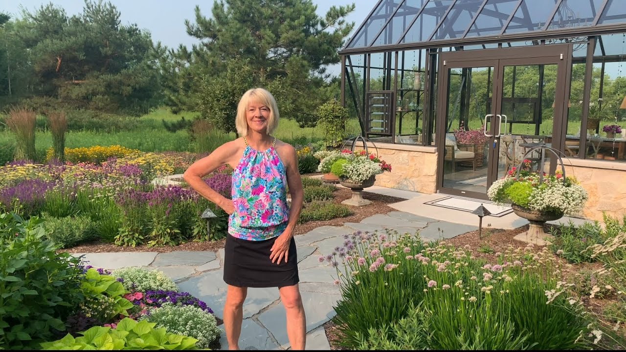 Gardens, Containers & Seating Areas in the Garden - Featuring  Lue Bona