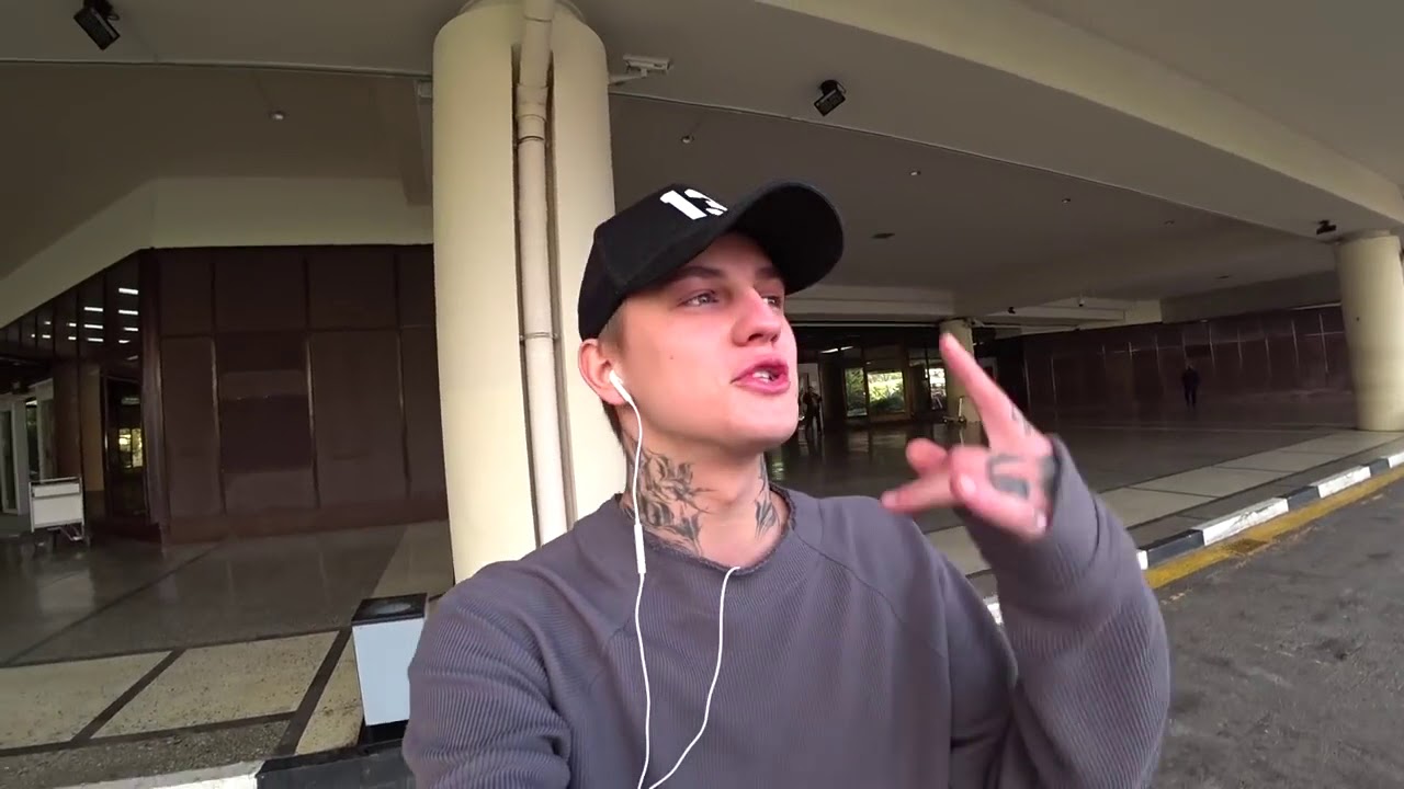 VLOG. Подарил маме iPhone X! Я в Сочи. Неудачное сальто назад!