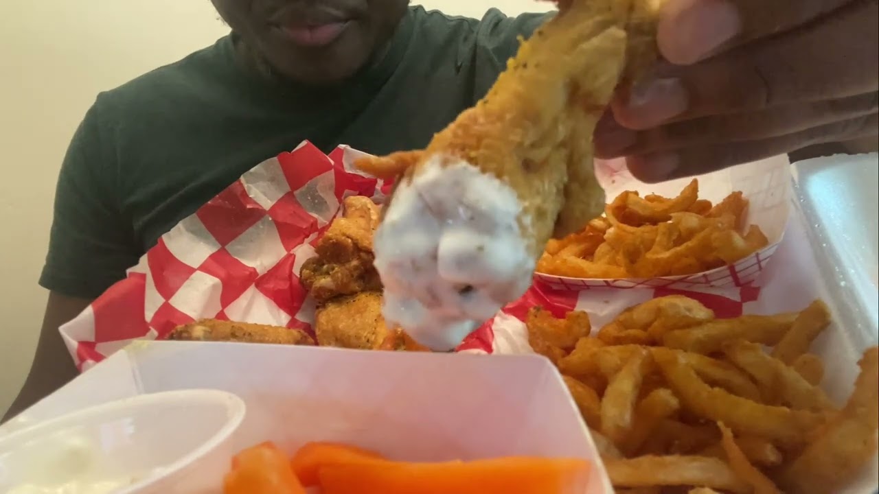 Lemon Pepper Wings & Crunchy Curly Fries!!!!! ASMR (No Talking) SUPER CRUNCHY SOUNDS!!!!