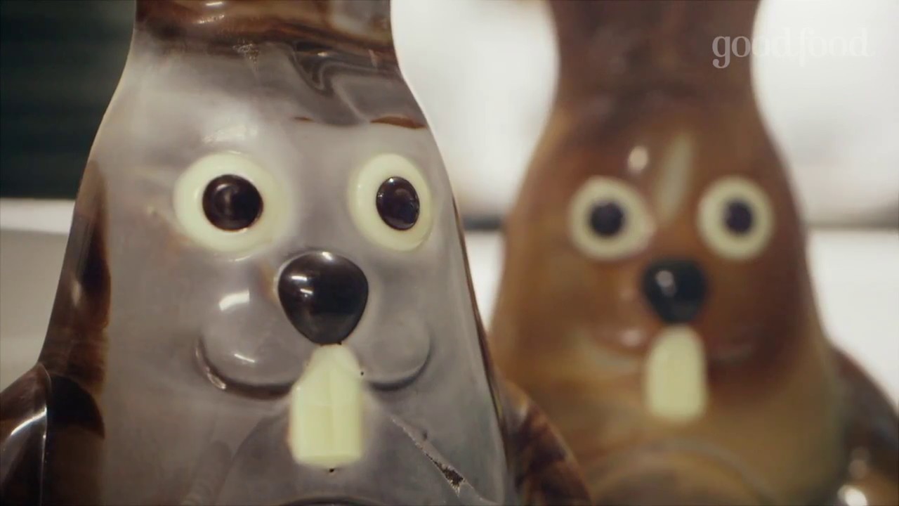 How to make a chocolate Easter bunny