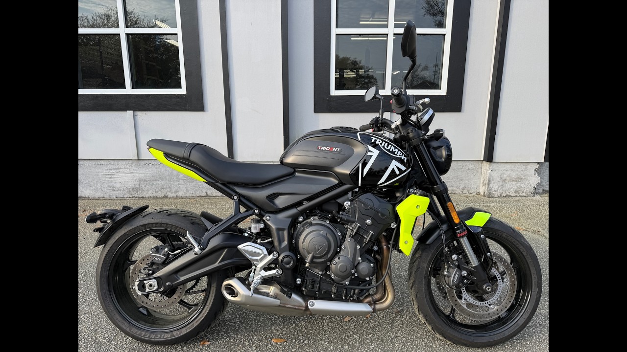 2024 Triumph Trident 660 black racing yellow PreOwned