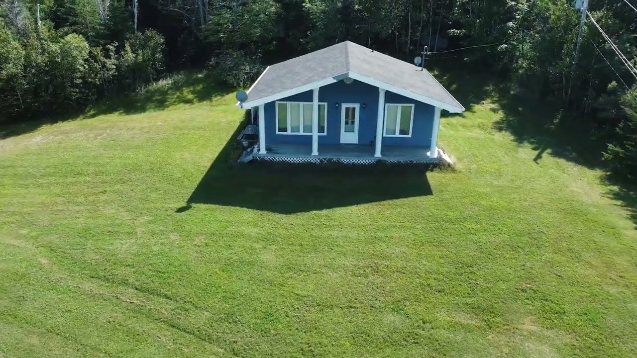 3612 West Lake Ainslie