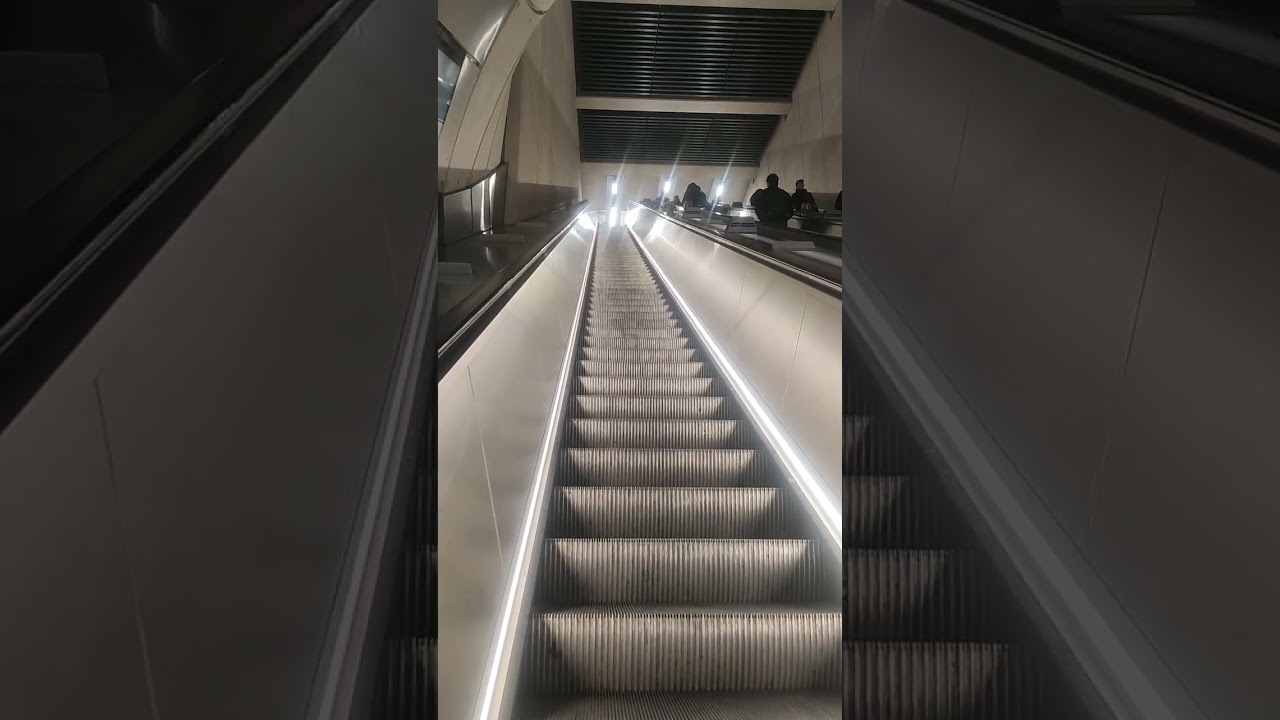 Elizabeth line,Whitechapel station.