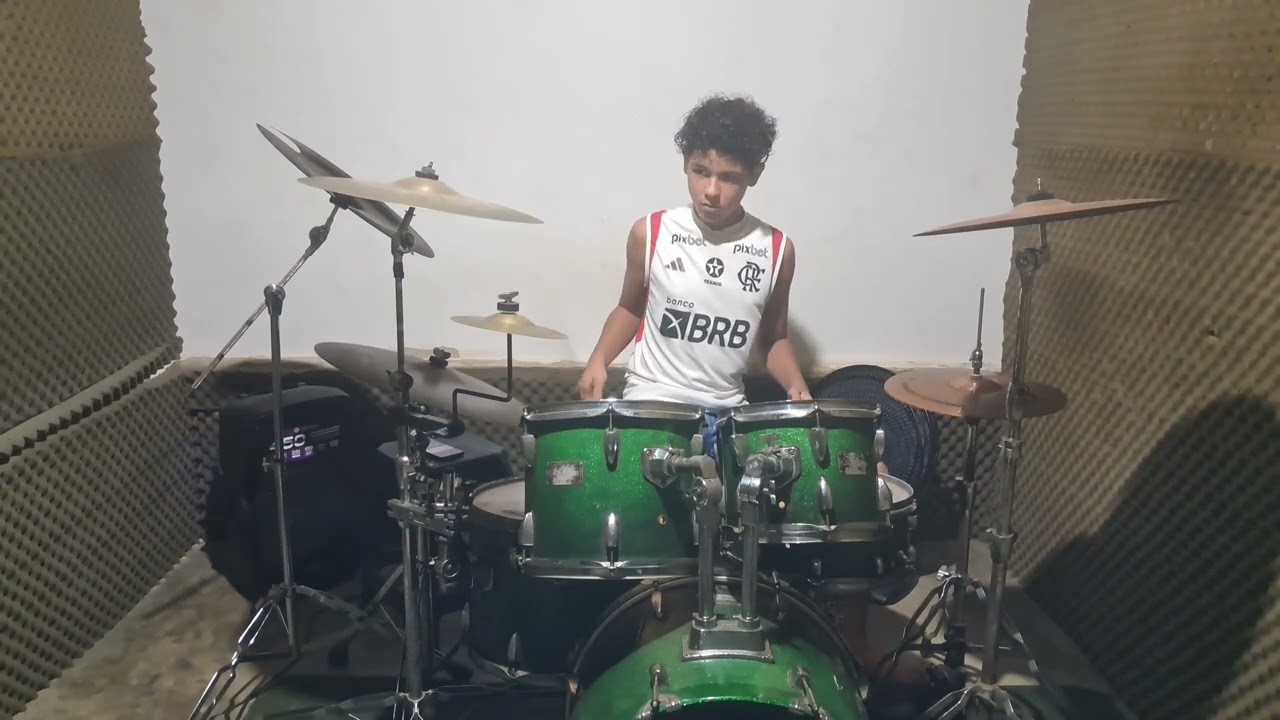 Aluno Daniel concluindo a música 🎶 🎶 Conhecer Jesus 🥁🥁