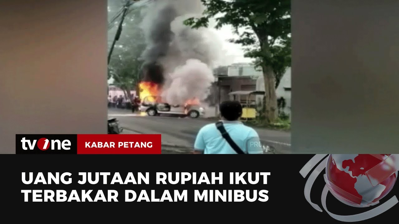 Detik-Detik Sebuah Mobil Minibus Terbakar Hebat di SPBU | Kabar Petang tvOne