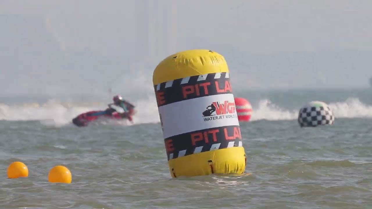 King's Cup: Andrew Vo 4 Stroke Lites race action